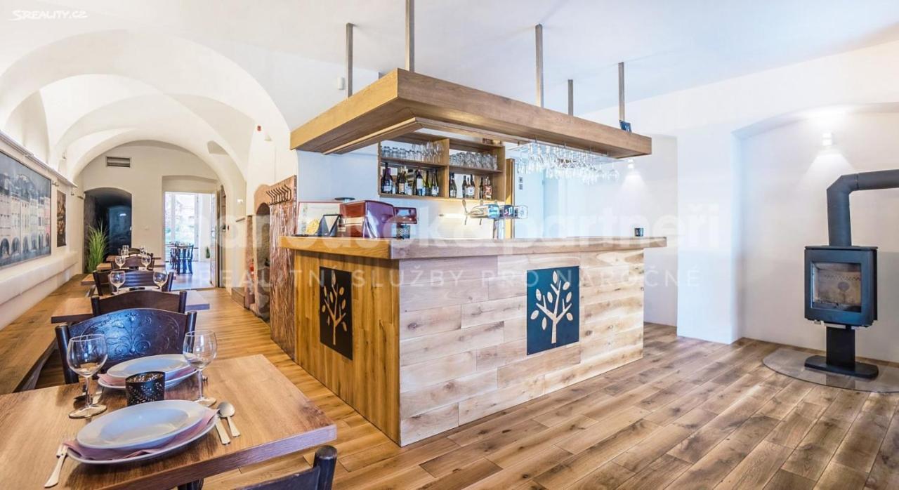 Penzion A Restaurace 14 Hostinné Esterno foto